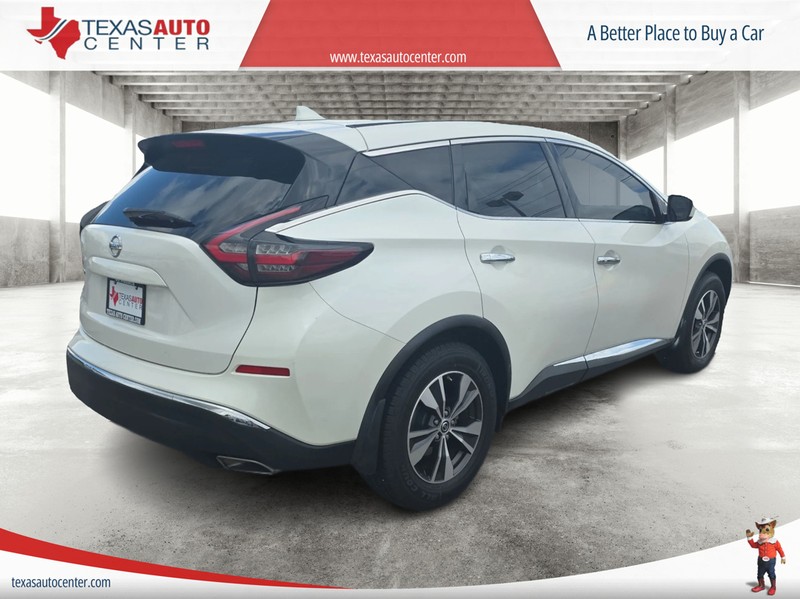 Nissan Murano Vehicle Full-screen Gallery Image 07