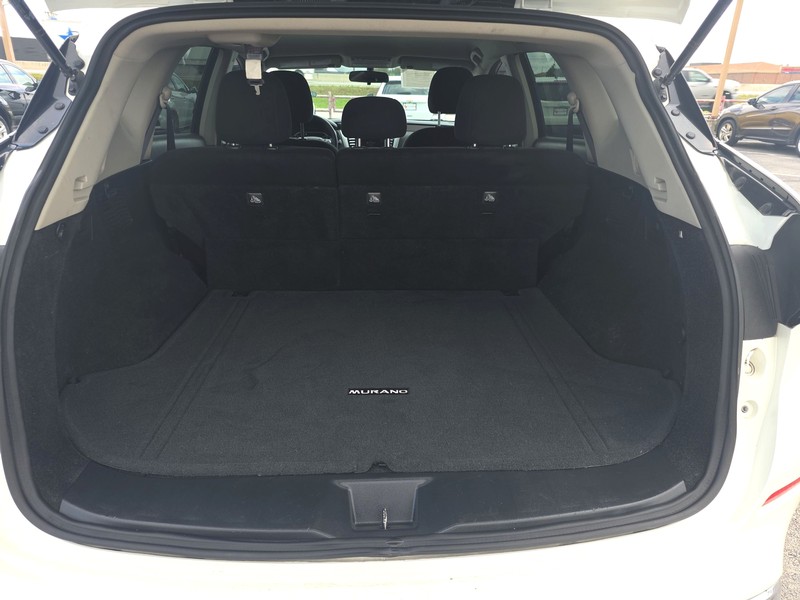 Nissan Murano Vehicle Full-screen Gallery Image 11