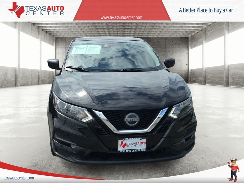 Nissan Rogue Sport Vehicle Full-screen Gallery Image 03