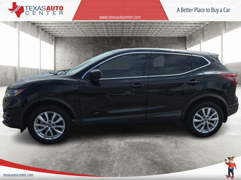Nissan Rogue Sport Vehicle Full-screen Gallery Image 05