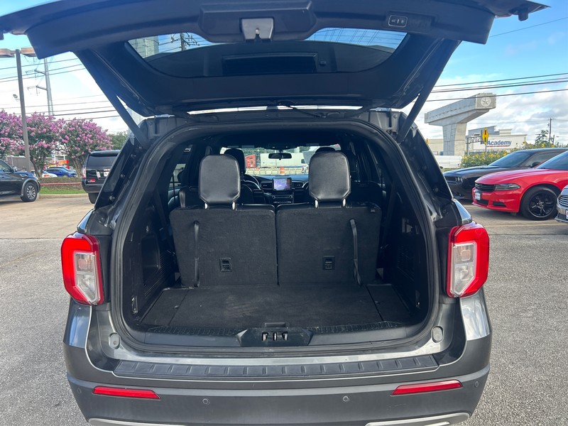 Ford Explorer Vehicle Full-screen Gallery Image 10