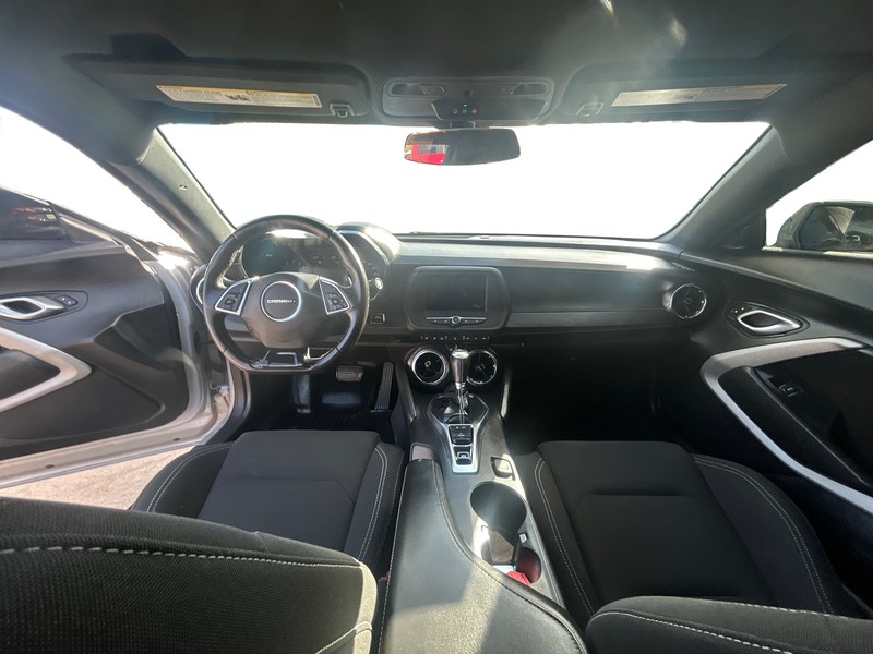 Chevrolet Camaro Vehicle Full-screen Gallery Image 15