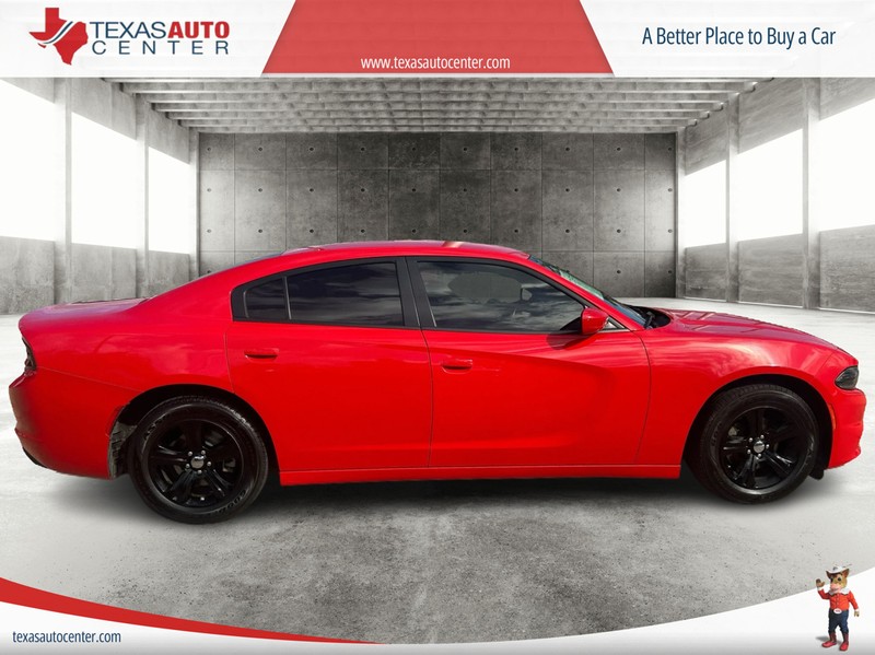 Dodge Charger Vehicle Full-screen Gallery Image 04