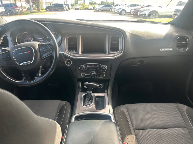 Dodge Charger Vehicle Full-screen Gallery Image 11