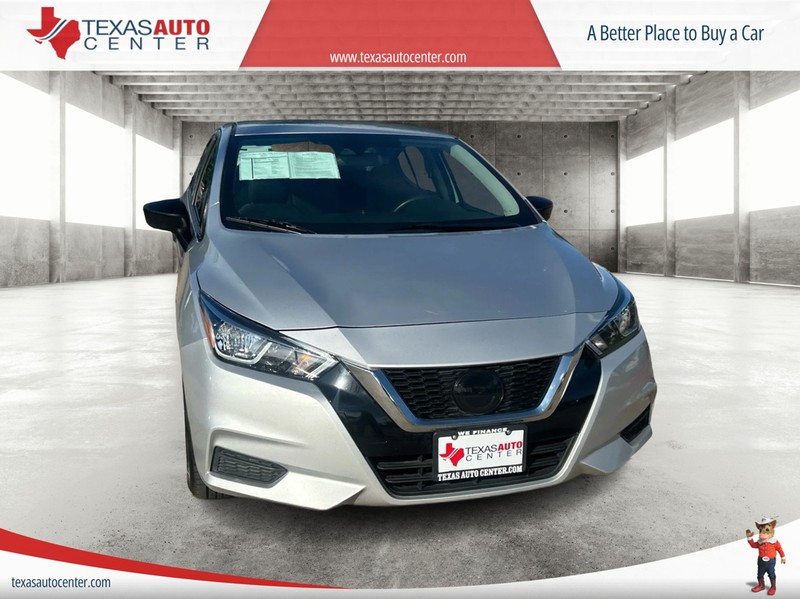 Nissan Versa Vehicle Full-screen Gallery Image 01