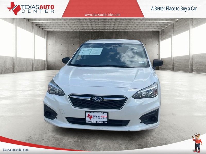 Subaru Impreza Vehicle Full-screen Gallery Image 3