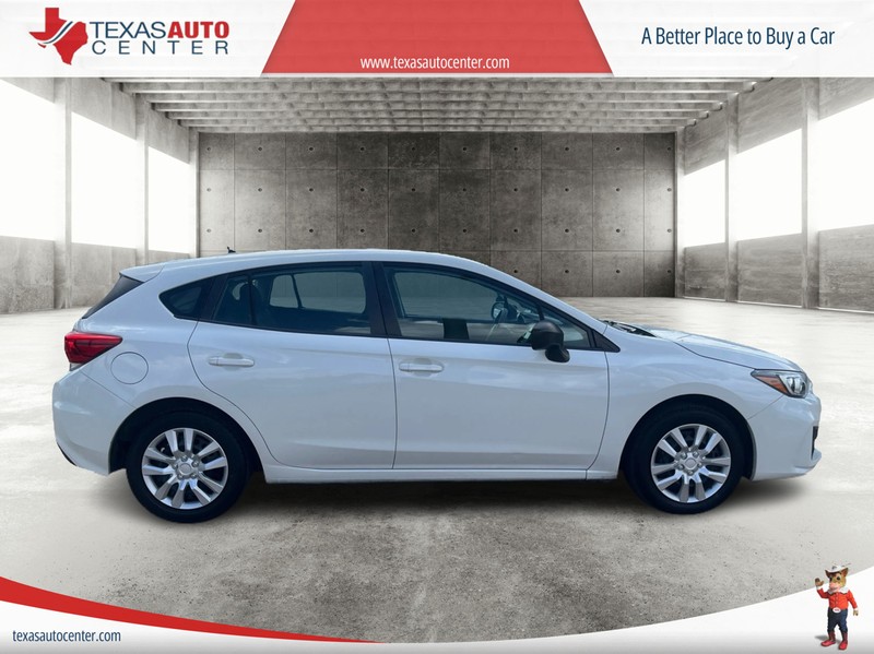 Subaru Impreza Vehicle Full-screen Gallery Image 4