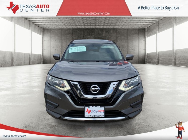 Nissan Rogue Vehicle Full-screen Gallery Image 03
