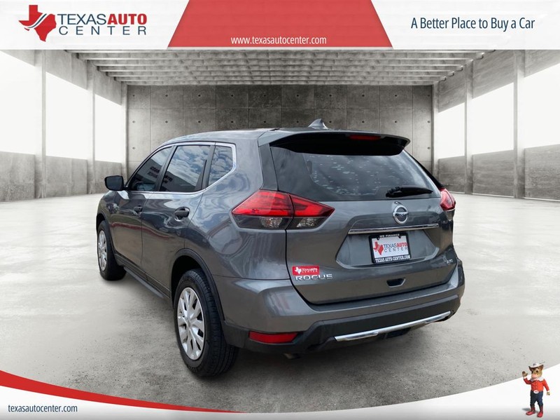 Nissan Rogue Vehicle Full-screen Gallery Image 08