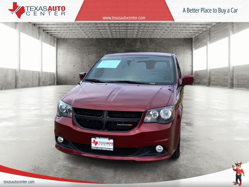 Dodge Grand Caravan Vehicle Full-screen Gallery Image 03