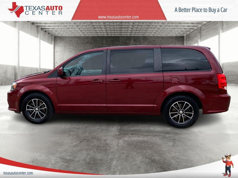 Dodge Grand Caravan Vehicle Full-screen Gallery Image 05