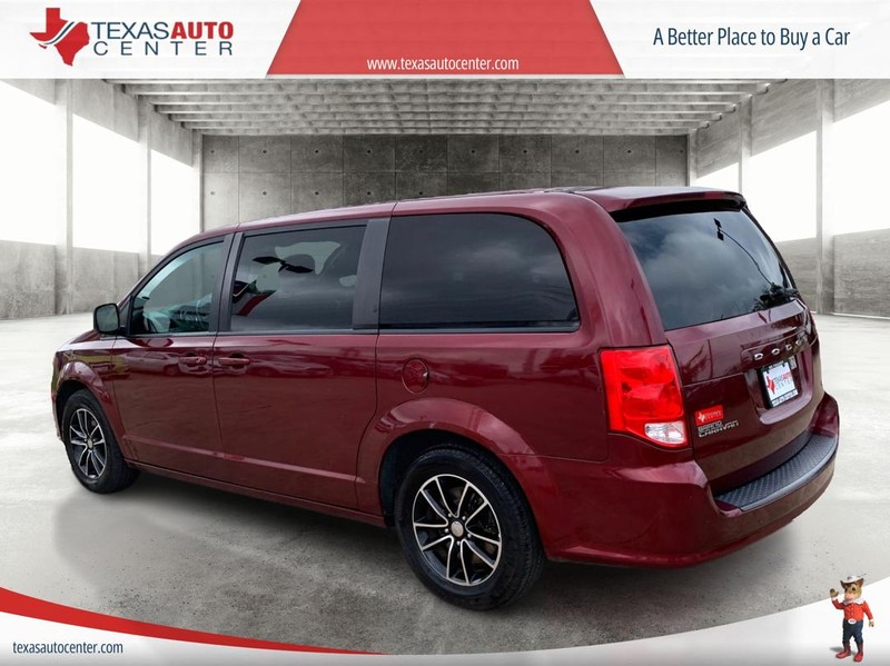 Dodge Grand Caravan Vehicle Full-screen Gallery Image 08