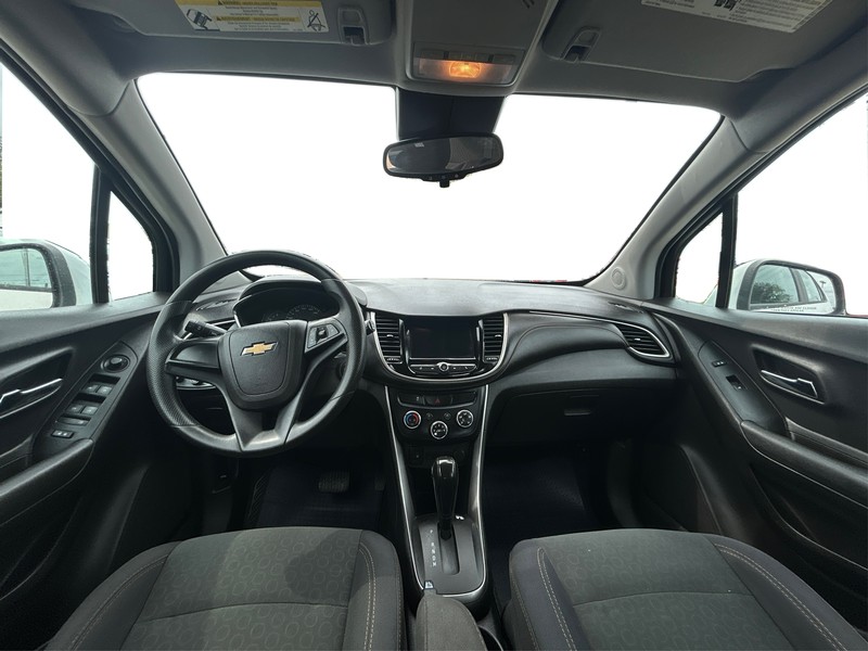 Chevrolet Trax Vehicle Full-screen Gallery Image 16