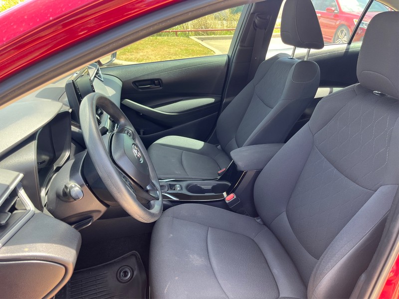 Toyota Corolla Vehicle Full-screen Gallery Image 6