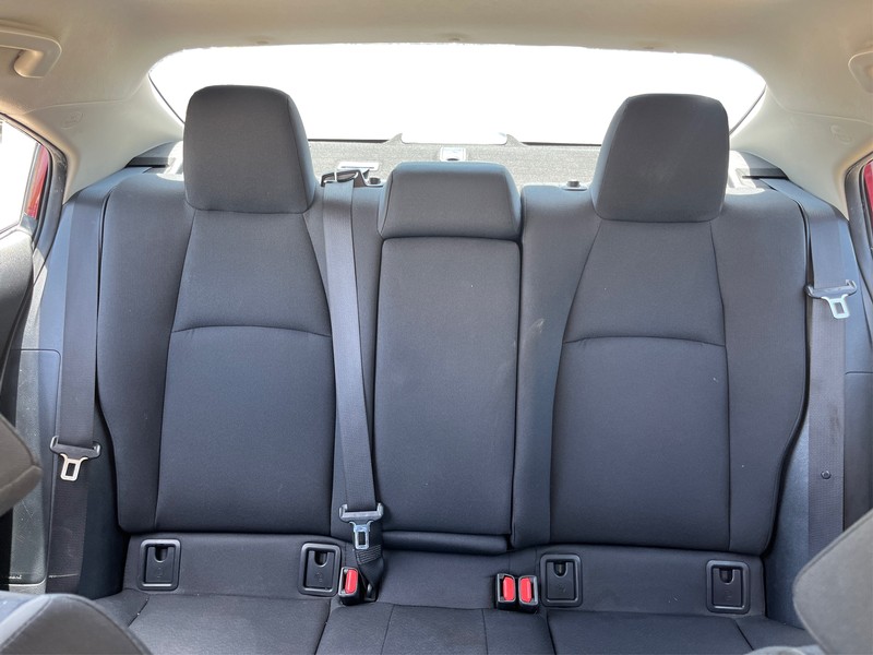 Toyota Corolla Vehicle Full-screen Gallery Image 10