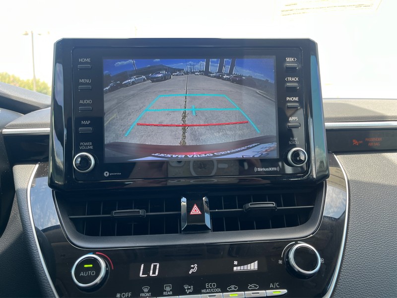 Toyota Corolla Vehicle Full-screen Gallery Image 14