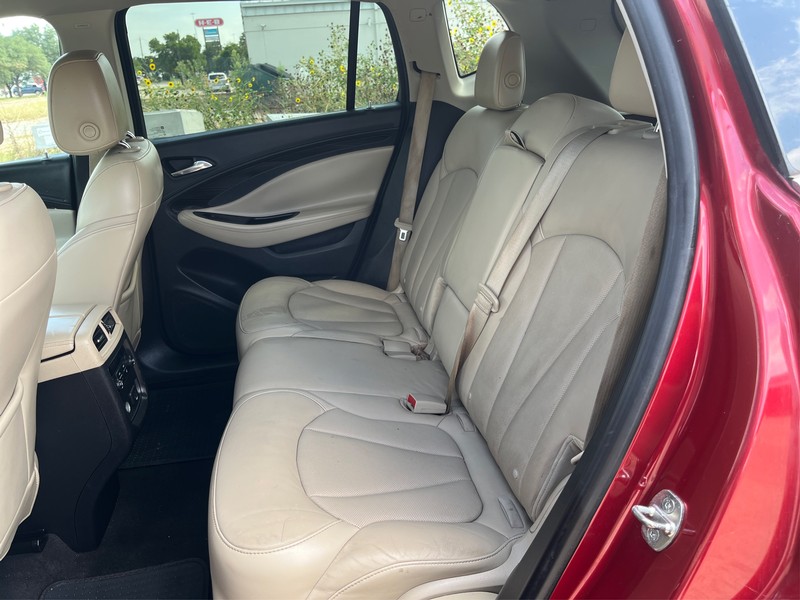 Buick Envision Vehicle Full-screen Gallery Image 10