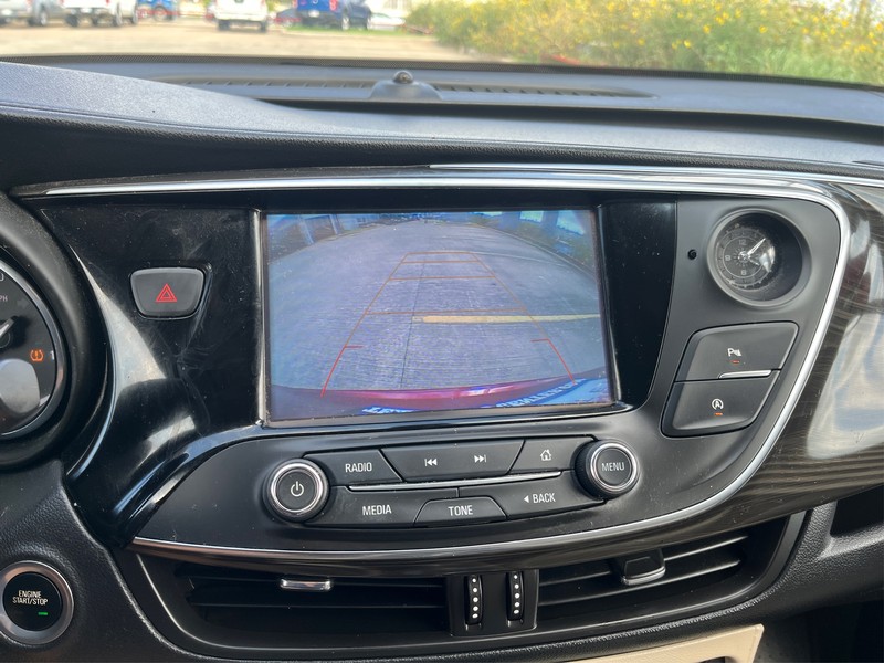Buick Envision Vehicle Full-screen Gallery Image 17