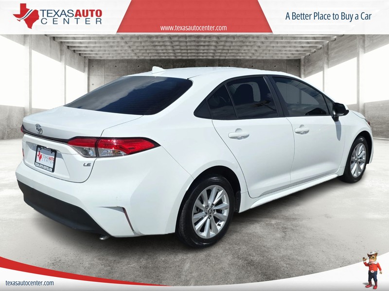 Toyota Corolla Vehicle Full-screen Gallery Image 07