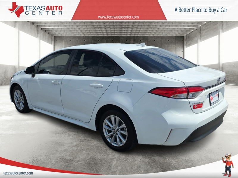Toyota Corolla Vehicle Full-screen Gallery Image 08