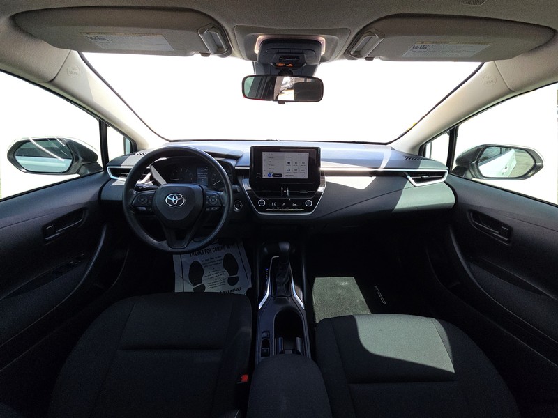 Toyota Corolla Vehicle Full-screen Gallery Image 14