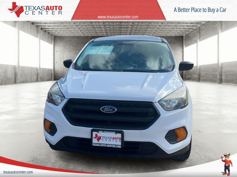 Ford Escape Vehicle Full-screen Gallery Image 3