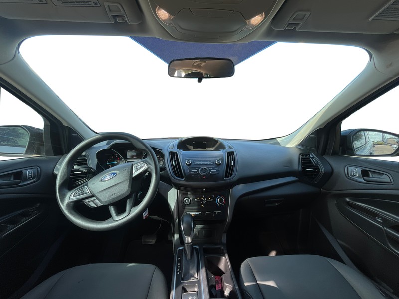 Ford Escape Vehicle Full-screen Gallery Image 15