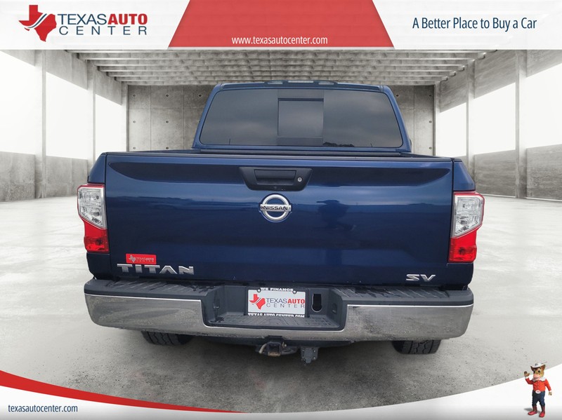 Nissan Titan Vehicle Full-screen Gallery Image 06