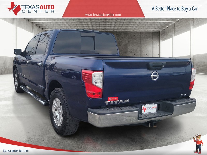 Nissan Titan Vehicle Full-screen Gallery Image 08