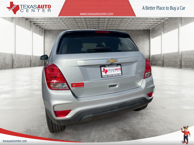 Chevrolet Trax Vehicle Full-screen Gallery Image 07