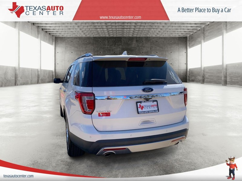 Ford Explorer Vehicle Full-screen Gallery Image 08