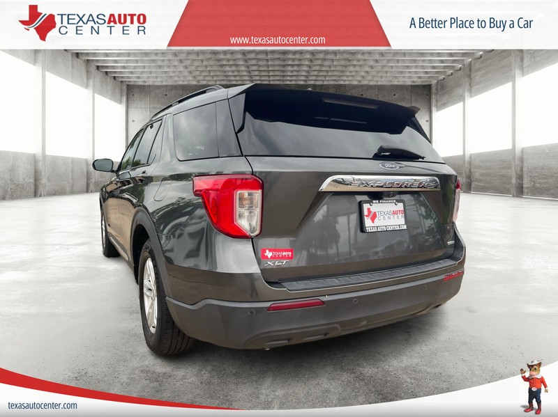 Ford Explorer Vehicle Full-screen Gallery Image 7