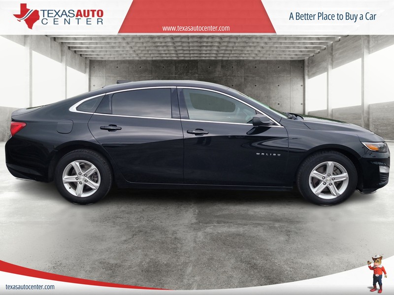 Chevrolet Malibu Vehicle Full-screen Gallery Image 04