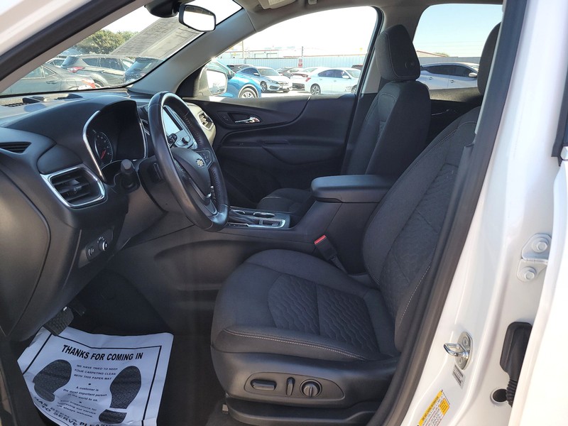 Chevrolet Equinox Vehicle Full-screen Gallery Image 09
