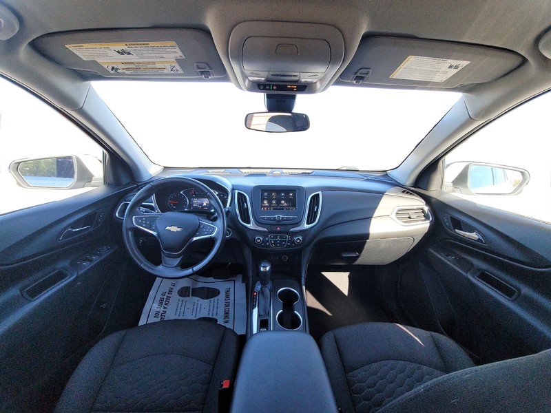 Chevrolet Equinox Vehicle Full-screen Gallery Image 15