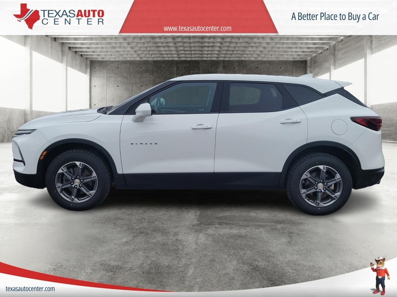 Chevrolet Blazer Vehicle Full-screen Gallery Image 05