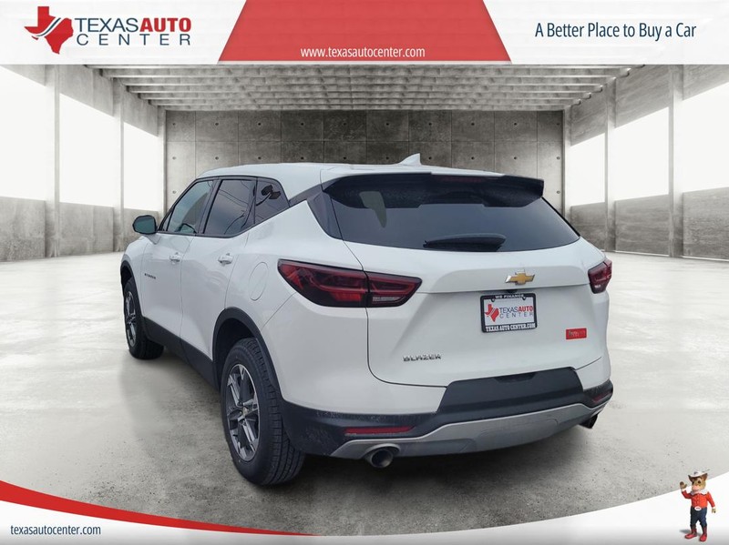 Chevrolet Blazer Vehicle Full-screen Gallery Image 08