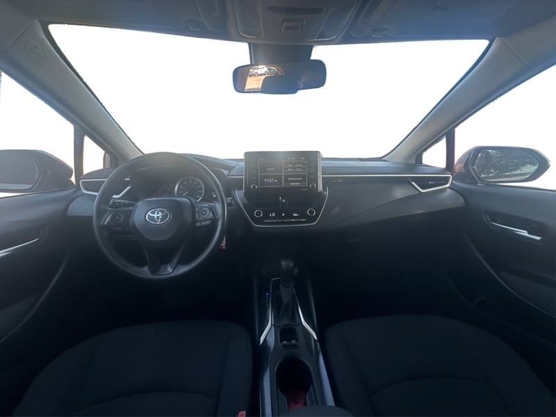 Toyota Corolla Vehicle Full-screen Gallery Image 16