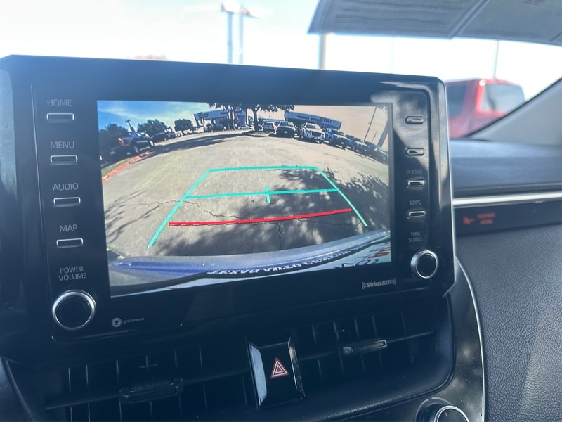 Toyota Corolla Vehicle Full-screen Gallery Image 17