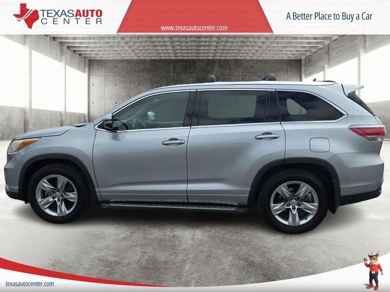 Toyota Highlander Vehicle Full-screen Gallery Image 5