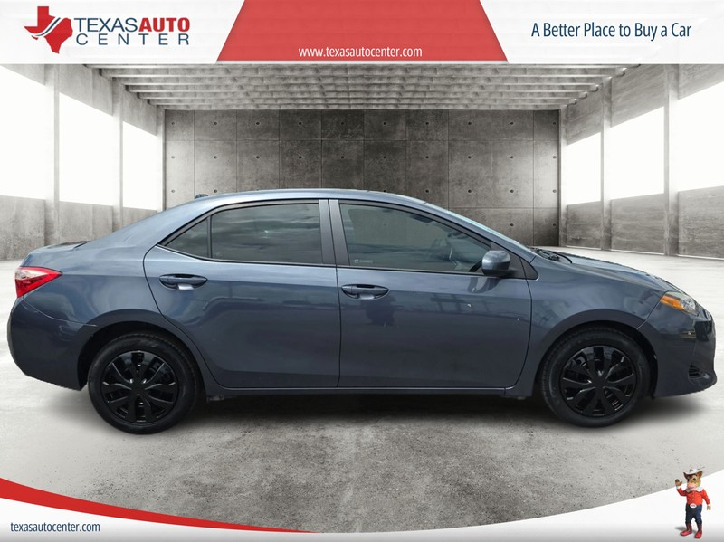 Toyota Corolla Vehicle Full-screen Gallery Image 4