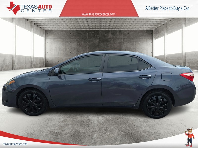 Toyota Corolla Vehicle Full-screen Gallery Image 5