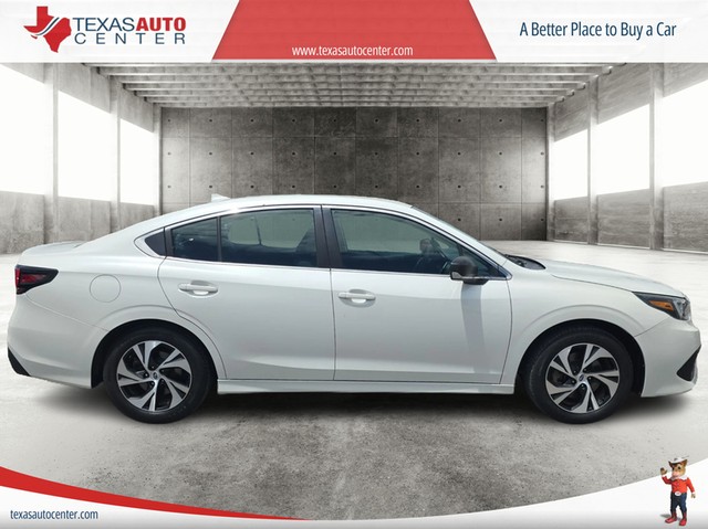 Subaru Legacy Vehicle Full-screen Gallery Image 04