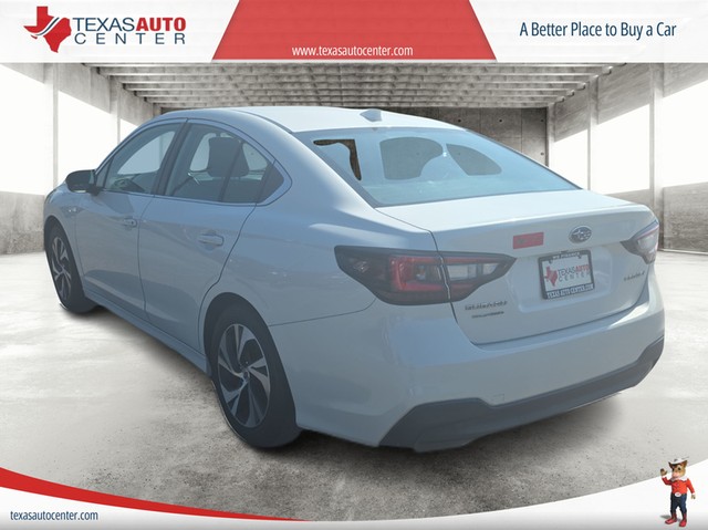 Subaru Legacy Vehicle Full-screen Gallery Image 08