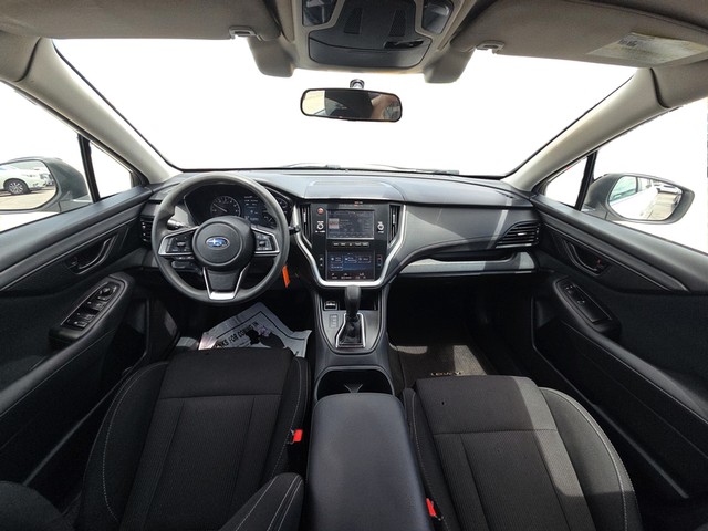 Subaru Legacy Vehicle Full-screen Gallery Image 14