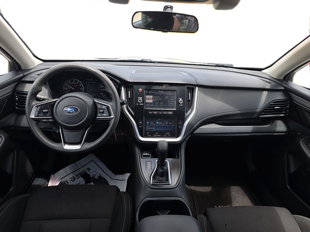 Subaru Legacy Vehicle Full-screen Gallery Image 15