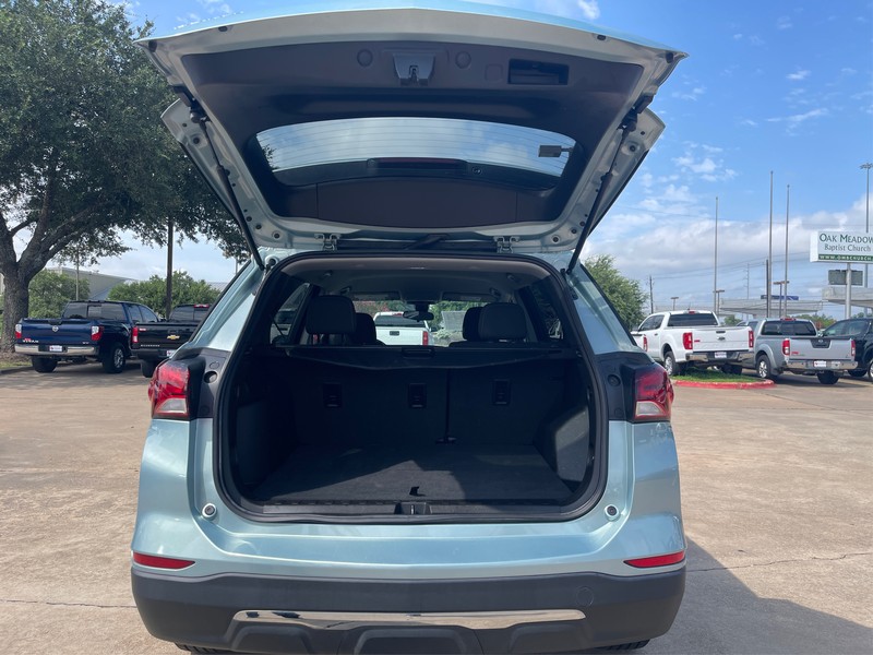 Chevrolet Equinox Vehicle Full-screen Gallery Image 8
