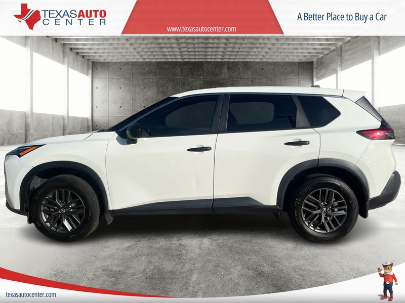 Nissan Rogue Vehicle Full-screen Gallery Image 5