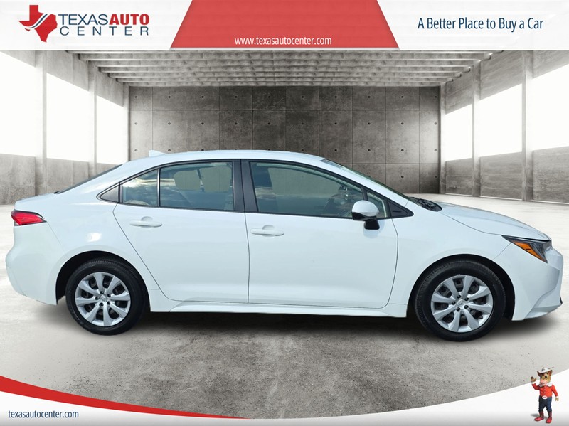 Toyota Corolla Vehicle Full-screen Gallery Image 4