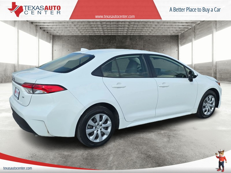 Toyota Corolla Vehicle Full-screen Gallery Image 7